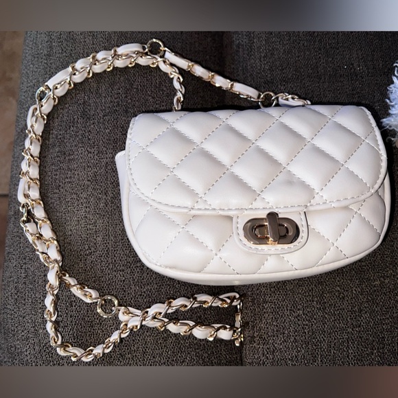 NWOT mini cream colored bag. Crossbody or waist bag. Faux leather. - Picture 2 of 7